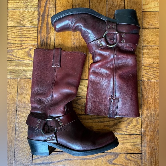 🎉HP🎉 FRYE Harness Boot, Women’s, Purple Brown Leather, 7.5 - Picture 3 of 9